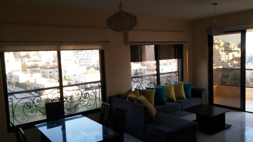 Cozy Dair Ghbar Apartment Amman Extérieur photo