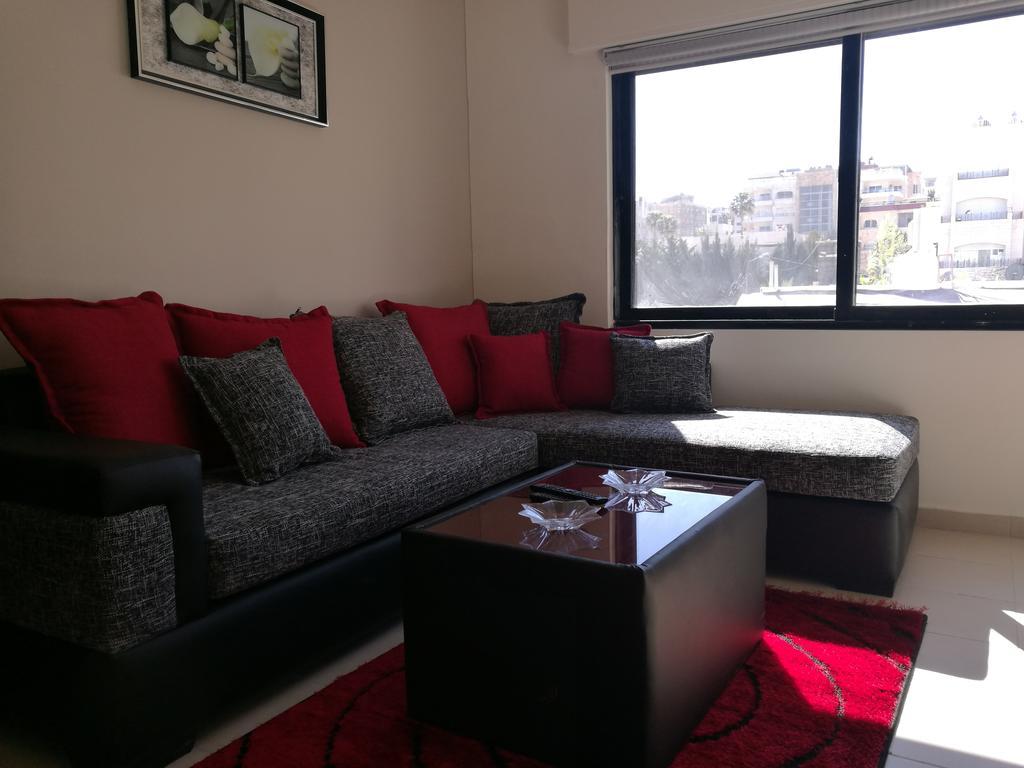 Cozy Dair Ghbar Apartment Amman Extérieur photo