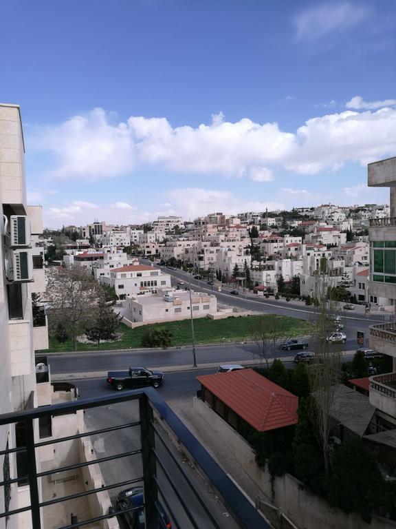 Cozy Dair Ghbar Apartment Amman Extérieur photo